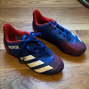 Adidas kids size 11.5c cleats